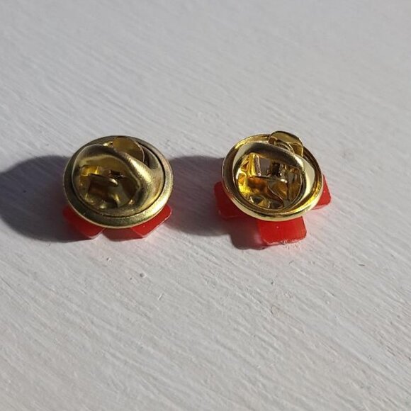 Red Cross Blood Drive Vintage Lapel Pin Set (2) - Picture 4 of 4